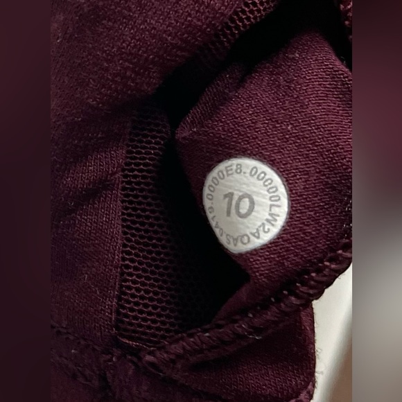 Lululemon Flow Y Bra Nulu *Light Support, B/C Cup - Picture 4 of 8